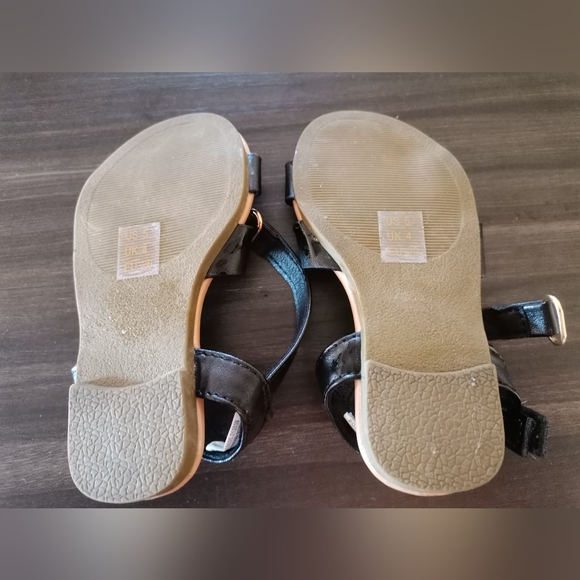 Fab kids sandals size 5 - Picture 3 of 3